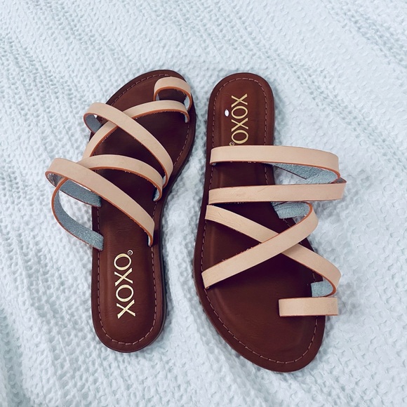 XOXO Rodger Sandal Size 6.5 Loop Toe Slip on padded flat never worn - Picture 4 of 5